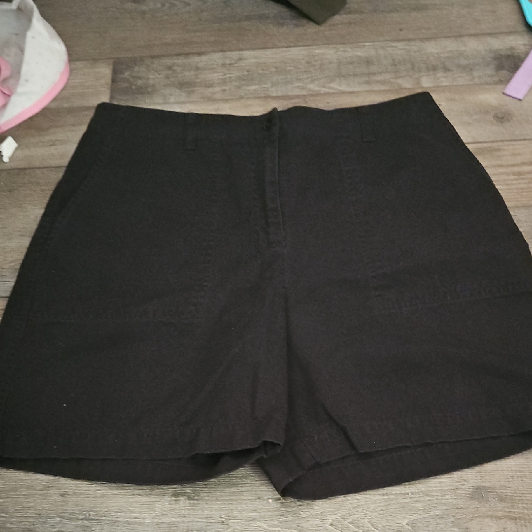 Jones New York Black High Waist Shorts